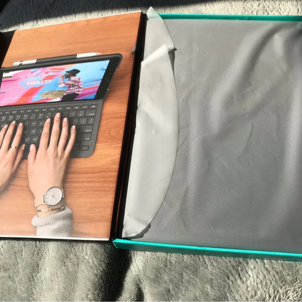 Logitech Gray Keyboard Case for iPad 7th Gen